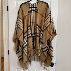 Burberry look Plaid Poncho - Great weight for spring